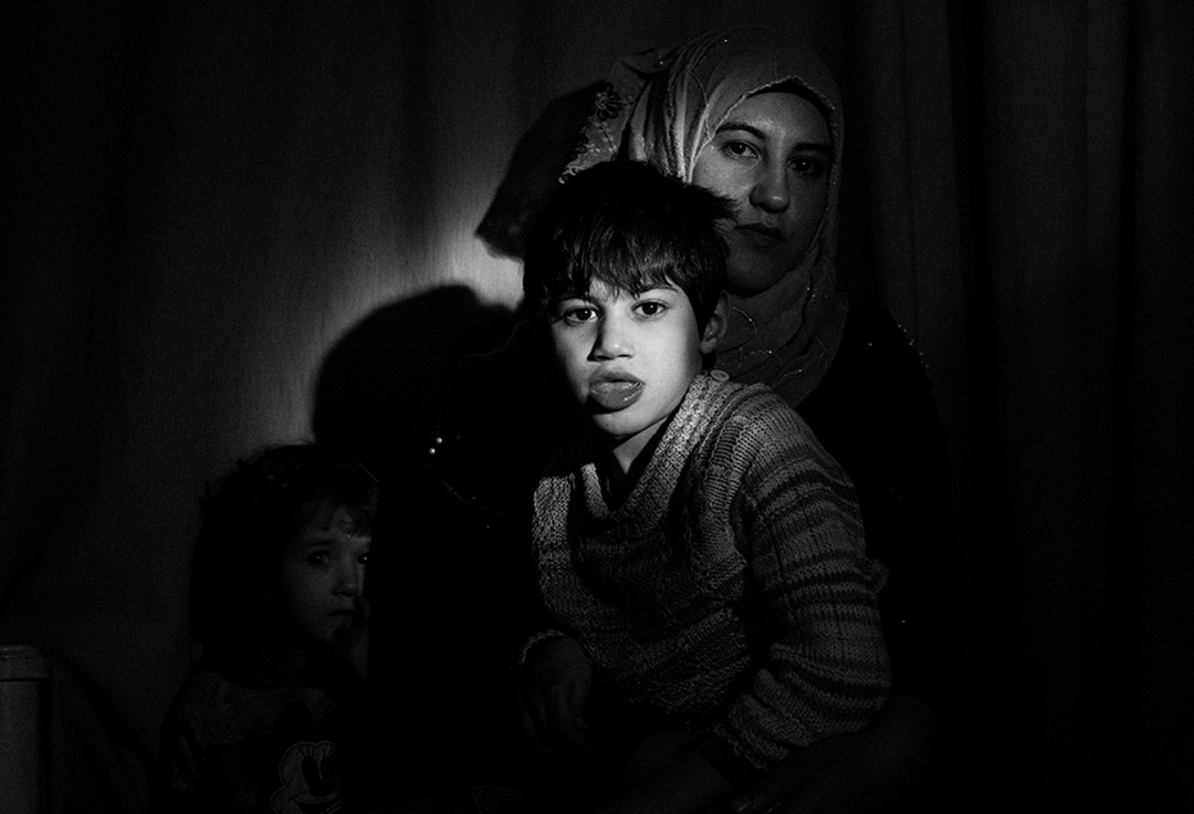 小松由佳 写真展　「シリア難民　母と子の肖像」